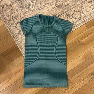 Lululemon Teal Striped Swiftly Tshirt Womens 6